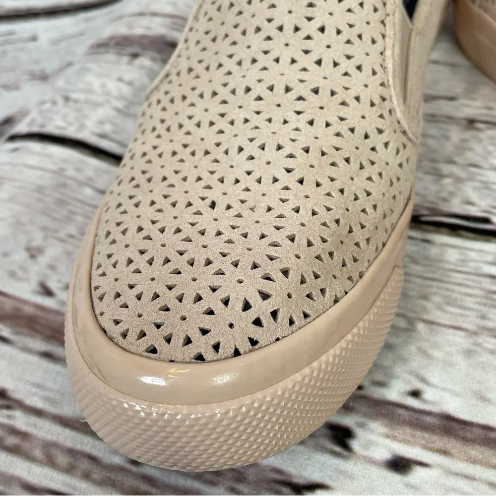 Sperry Seaside Nautical Light Pink Perforated Slip On Loafer Shoes‎ Women’s 7.5M